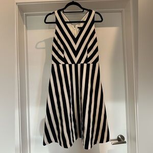 Ann Taylor Navy and White Chevron Dress